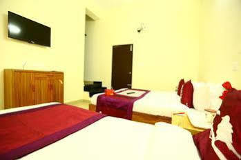 Capital O 10546 Parkway Inn Chennai Exterior foto